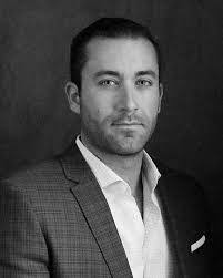 Amir Dabiri's Instagram, Twitter & Facebook