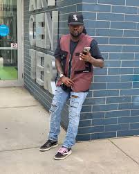 This list includes fully reviewed and rated list of ten most fashionable best fashion sneakers reviewed & rated. Sneakers Beige And Black Nike Swoosh Reverse Worn By Wale On The Account Instagram Of Wale Spotern