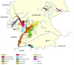 La belgique est divisée en 3 régions et en provinces (l'équivalent du département français) et compte 3 communautés linguistiques : Wine Regions Of Germany Thirteen German Wines Regions German Wines