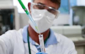 Sarampo, caxumba e rubéola devem ser prevenidas também na fase adulta. Estudo Preliminar Indica Que Vacina Triplice Viral Diminui Pela Metade O Risco De Ter Covid 19 Sintomatica Deolhonailha