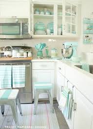 10 beautiful beach house kitchens