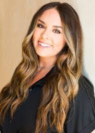 Renee Quinlan's Instagram, Twitter & Facebook