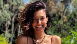Scrivetemi a info@caterinabalivo.com www.caterinabalivo.com per ascoltare il mio podcast #ricominciodalno ⤵. Caterina Balivo Glanzt Im Urlaub In Favignana Das Gelbe Kleid Soll Kopiert Werden Nach Welt