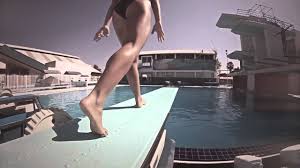 It takes its name from a cluster of rocks off the english channel co. Clavados Trampolin Y Plataforma Slow C7 Youtube