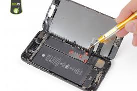 Il faut ainsi tenir compte de la mise en oeuvre un peu trop fréquente de la gestion des performances par. Reparation Batterie Iphone 7 Guide Gratuit Sosav Fr