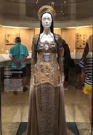 Met Heavenly Bodies Exhibition 5th Avenue Collection The Creative Adventurer Fashion Costume Institute Fashion Outfits