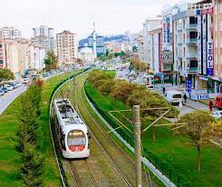 There is electricity, wifi, hot showers, water hookup and toilets in a secure parking location. Samsun Turkei