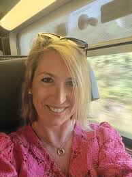 Allez c'est une première pour moi de publier ici...Pourquoi pas avant, je… 