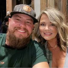 Martha Barnwell's Instagram, Twitter & Facebook