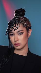 From concept to creation, 💭✂️ @styleby_mariahalabi from  @anisatyladiessalon brought this look to life with precision, passion, and  pure artistry 🎨✨. Every section, every strand — styled to perfection ...