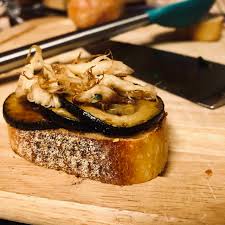 Well, most people describe it as being similar in. Lion S Mane Recipe Garlic Crostini Gourmet Mushroom Growing Kits Spawn Supplies For Mushroom Growers