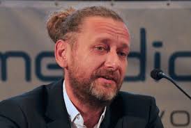 Play.cz jedná o DAB+ s CRA, ve hře je provoz sítě na klíč