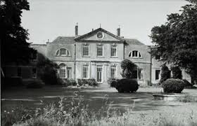 Landed families of Britain and Ireland: (594) Berry of Hackwood Park and  Oving House, Viscounts Camrose, and Berry, Viscounts Kemsley