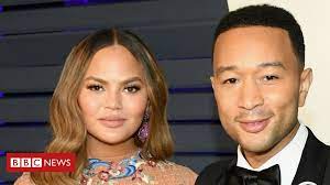 A map legend is a side table or box on a map that shows the meaning of the symbols, shapes, and colors used on the map. 2021 Chrissy Teigen Und John Legend Sprechen Von Tiefen Schmerzen Beim Babyverlust Gettotext Com