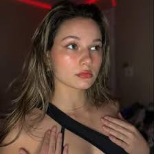 Kaitlyn Webster (kaitlynshaye12)