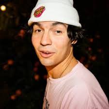 Jenna Cleary's Instagram, Twitter & Facebook