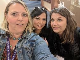 Jen Almjeld (@JenAlmjeld)