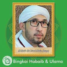 Sudah tidak heran lagi jika habib ali al jufri mempunyai segudang guru yang sangat mulia yang membantunya untuk mempelajari ilmu agama, beberapa guru yang sangat mulia adalah: Foto Habib Ali Zainal Abidin Assegaf Nusagates