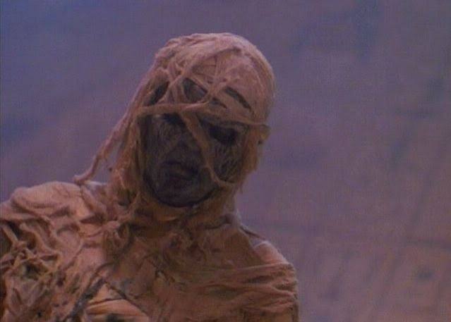 Horror Review: Waxwork (1988) | Raz's Midnight Macabre