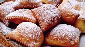 La pâte à crêpes est une base assez simple, il suffit de l'agrémenter selon vos envies : Beignet Facile Rapide Pour Gouter Ou Petit Dejeuner 10min Cuisine Marocaine 171 Youtube