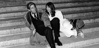 Leonard cohen en avait fait sa muse. Sexe Drogue Hallelujah La Grosse Bio De Leonard Cohen Raconte Tout
