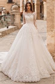 Stunning Tulle Off The Shoulder Neckline Ball Gown Wedding Dress With Lace App Dream Wedding Dress Princesses Ball Gown Wedding Dress Wedding Dress Long Sleeve