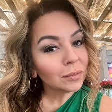 Colette Owen's Instagram, Twitter & Facebook