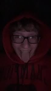 Hello i'm from the uk 🇬🇧 if anyone wants to add me