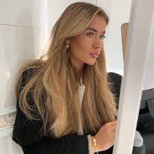 Pinterest Jesssss Carroll Honey Blonde Hair Hair Styles Blonde Hair