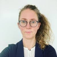 Julia Simonsen's Instagram, Twitter & Facebook