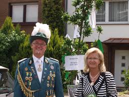 Book haus michael, munster on tripadvisor: All Bu Schu Eichenbaumpflanzung Zu Ehren Des Ex Konigs Michael I Heidenreich Wattenscheid