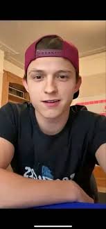 Convincing friends to watch Resident Alien