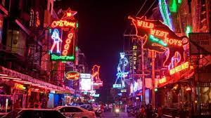 Banyaknya hiburan malam di sepanjang pantai pattaya menjadikan kota yang letaknya 115 kilometer dari bangkok, ibu kota. 5 Kota Ini Disebut Sebagai Kota Dosa No 3 Bisa Bikin Kamu Kaya Mendadak Tribun Manado