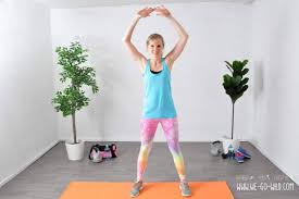 Ein hammer jumping fitness trampolin ist das perfekte trainingsgerät für zu hause, benötigt wenig platz und schafft über den spaßfaktor eine besonders hohe und lang anhaltende meist fällt es schwer, die richtige trainingsmethode zu finden, um langfristig überschüssiges gewicht loszuwerden. Jumping Jacks Richtig Ausfuhren So Geht S We Go Wild