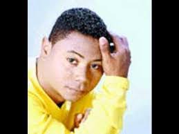 Elvis Baez's Instagram, Twitter & Facebook