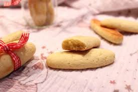 Biscuits Maison Pour Bebe A Partir De 8 Mois Avec Mes Petites Mains Biscuit Maison Recette Boudoir Repas Pour Enfant Difficile