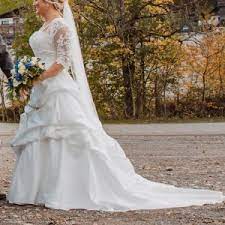 Sie können hochzeitsmode nach ihren wunschen kaufen. Brautkleid Grosse 42 Weddalia