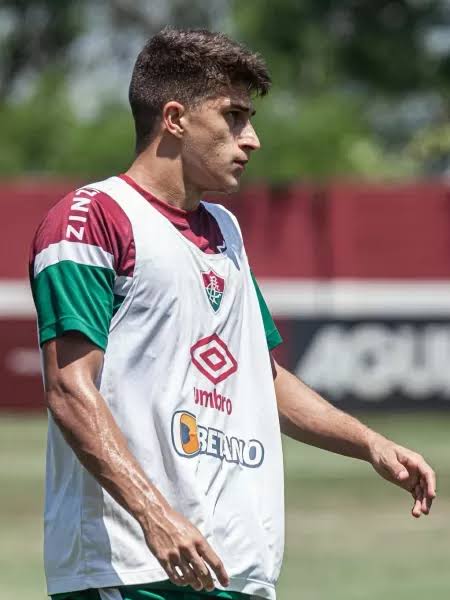 Keno fala que todo elenco do Fluminense está com Marcelo