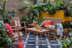 Check spelling or type a new query. Stylish But Simple Small Garden Ideas Loveproperty Com