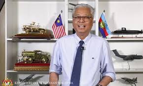 Prime minister muhyiddin yassin announced today that mco 3.0 will be implemented nationwide after much speculation of the reimplementation of mco over the past few days, senior minister ismail. Minister Chuckles Over Work From Home Confusion Netizens Meanwhile Don T Find It Funny News Rojak Daily