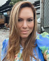 My hair is part of the way I express myself. So here's a trip down memory  lane of all the looks and colors… 🤷‍♀️ Love me or hate me, I'm always fun!