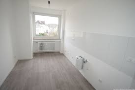 In der küche geht es leider mit dem heizen nicht. 3 Zimmer Wohnung Zu Vermieten Flaschenstrasse 3 40627 Dusseldorf Gerresheim Mapio Net