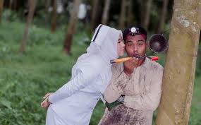 Foto prewedding adalah pemotretan yang dilakukan pasangan sebelum melaksanakan pernikahan mereka. Tren Untuk Prewed Tentara Dan Perawat Gallery Pre Wedding