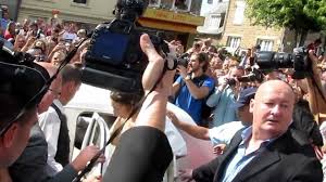 Videos L Amour Est Dans Le Pre Mariage De Folie Pour Thierry Le Parisien