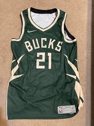 Ihr spezialist für bettwäsche, auflagen, bettdecken & co. Just Got My New Jrue Holiday Earned Jersey Maybe This Will Bring Some Luck Bucks In 7 Mkebucks