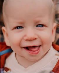 Meet Saturday's Superhero…Elliot! After Elliot's Mama @kay.hudak developed  preeclampsia, she was monitored closely. Unfortunately, she was diagnosed  with HELLP syndrome and their sweet boy was born less than an hour later at