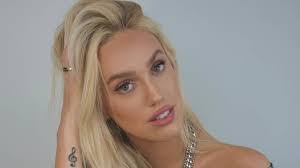 Gail Traver's Instagram, Twitter & Facebook