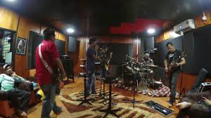 Download dan streaming lagu mp3 terbaru gratis. Download Lagu Untuk Mal Mp4 Mp3 3gp Mp4 Mp3 Daily Movies Hub