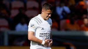 Currently plays for la galaxy and mexico national team. La Galaxy Won T Loan Chicharito To Chivas Despite Mls Goal Drought Goal Com