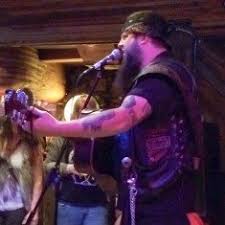 Bob Wayne & the Outlaw Carnies return to Rojos. Hang on.